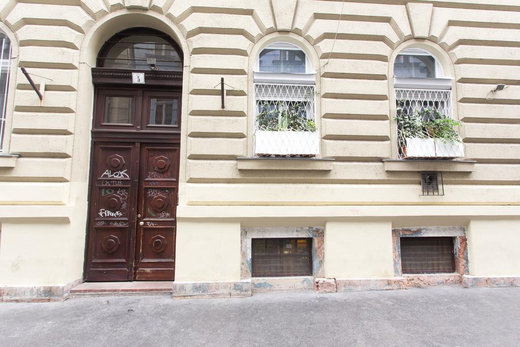 Home Apartment Near Blaha Lujza Square Budapest Esterno foto