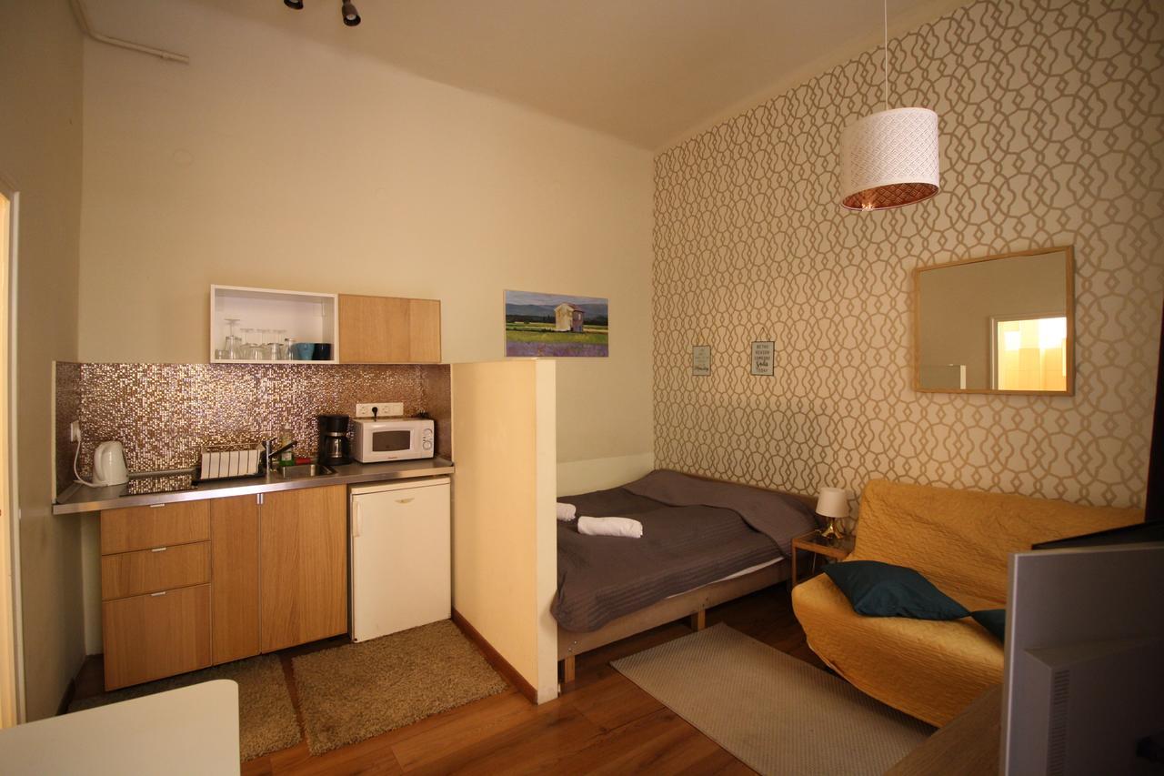 Home Apartment Near Blaha Lujza Square Budapest Esterno foto